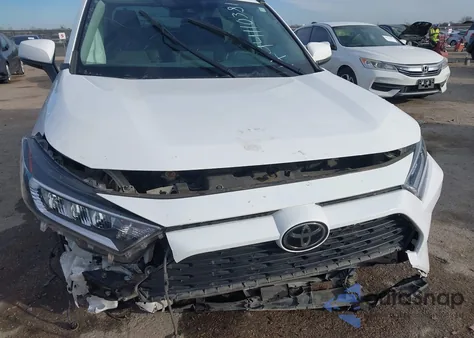 2020 Toyota Rav4 Xle z USA, uszkodzony, nr VIN 2T3W1RFVXLW096573